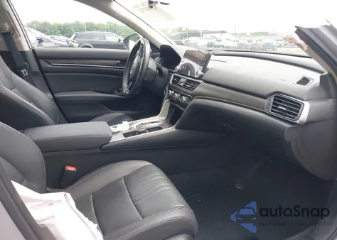 2021 Honda Accord Touring z USA, uszkodzony, nr VIN 1HGCV2F96MA025955